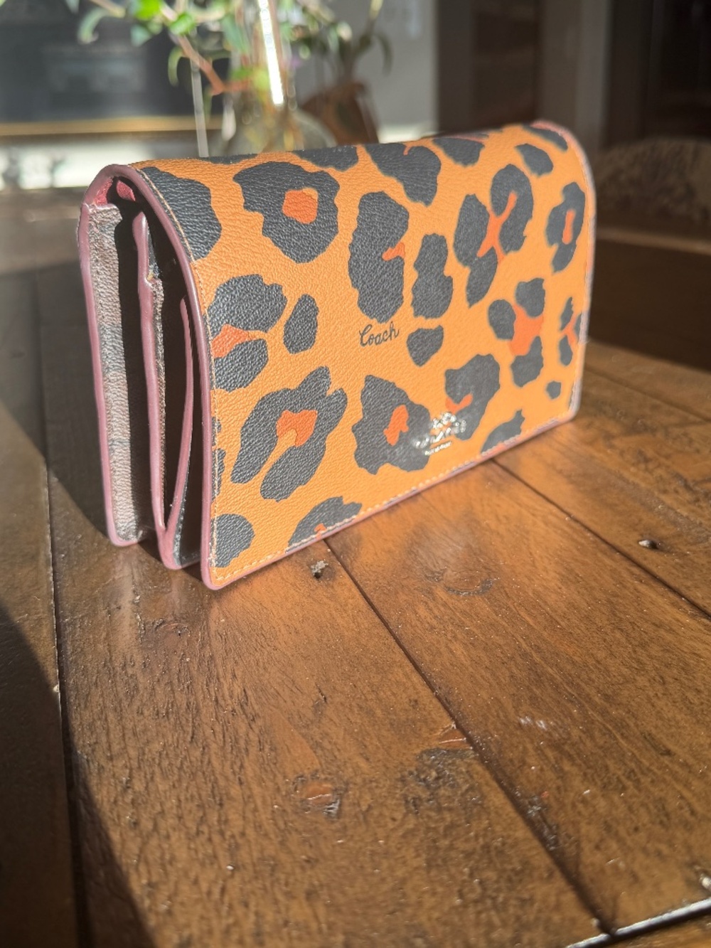COACH Leopard Print Crossbody Wallet – Chic, Hands-Free Luxury